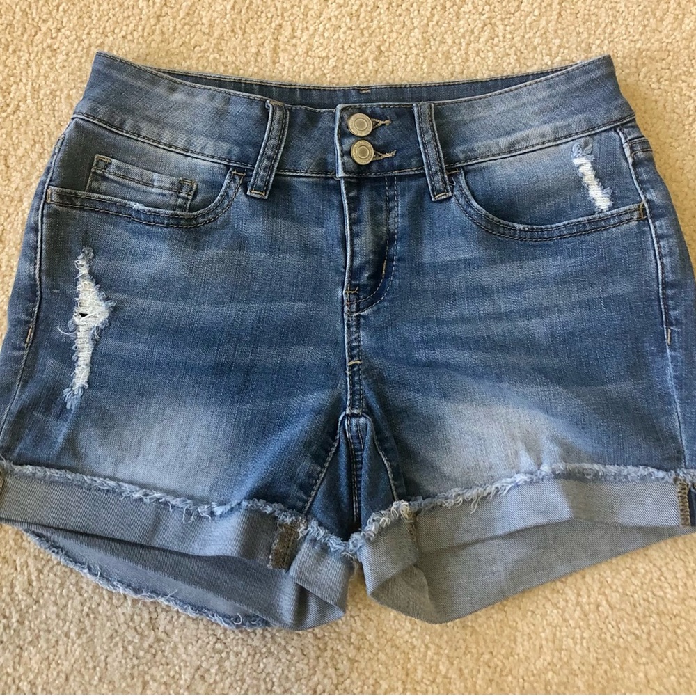 So Juniors Favorite Midi Shorts